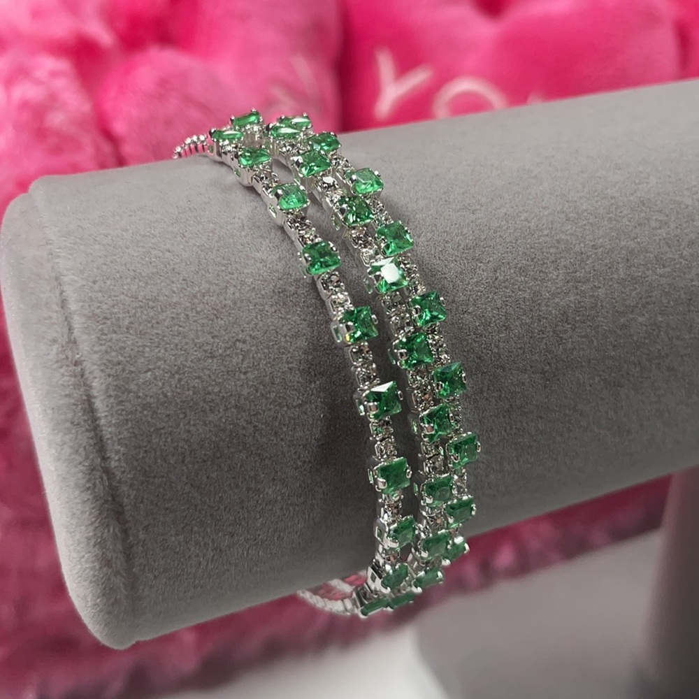 Bangle Bracelet (Emerald)
